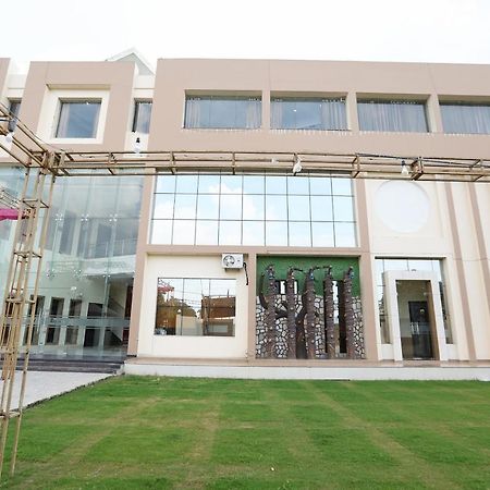 Hotel Oyo 48501 Dayal Regency Hapur Exteriér fotografie
