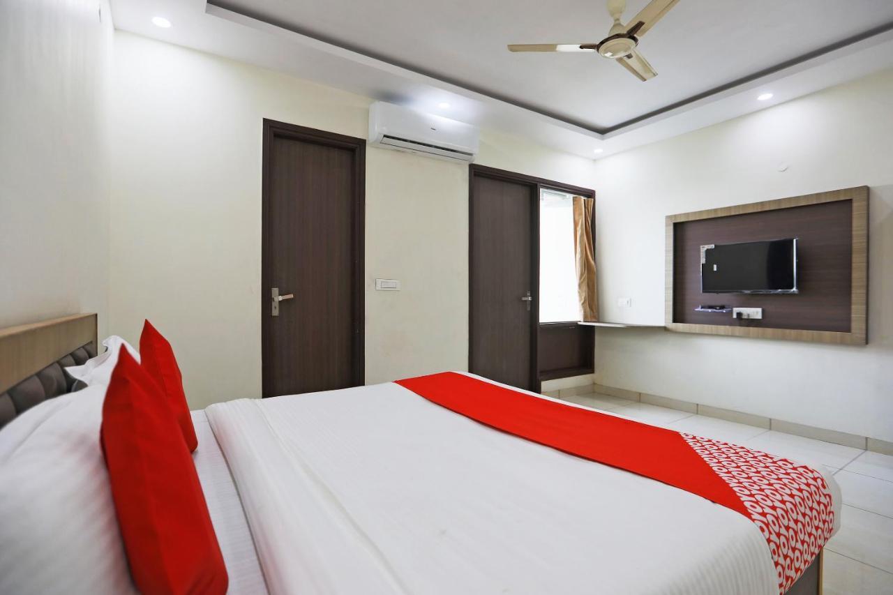 Hotel Oyo 48501 Dayal Regency Hapur Exteriér fotografie