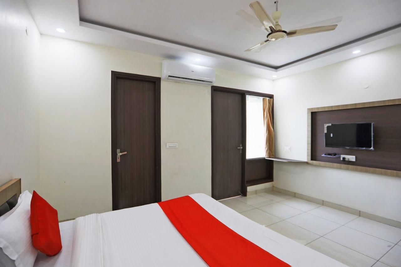 Hotel Oyo 48501 Dayal Regency Hapur Exteriér fotografie