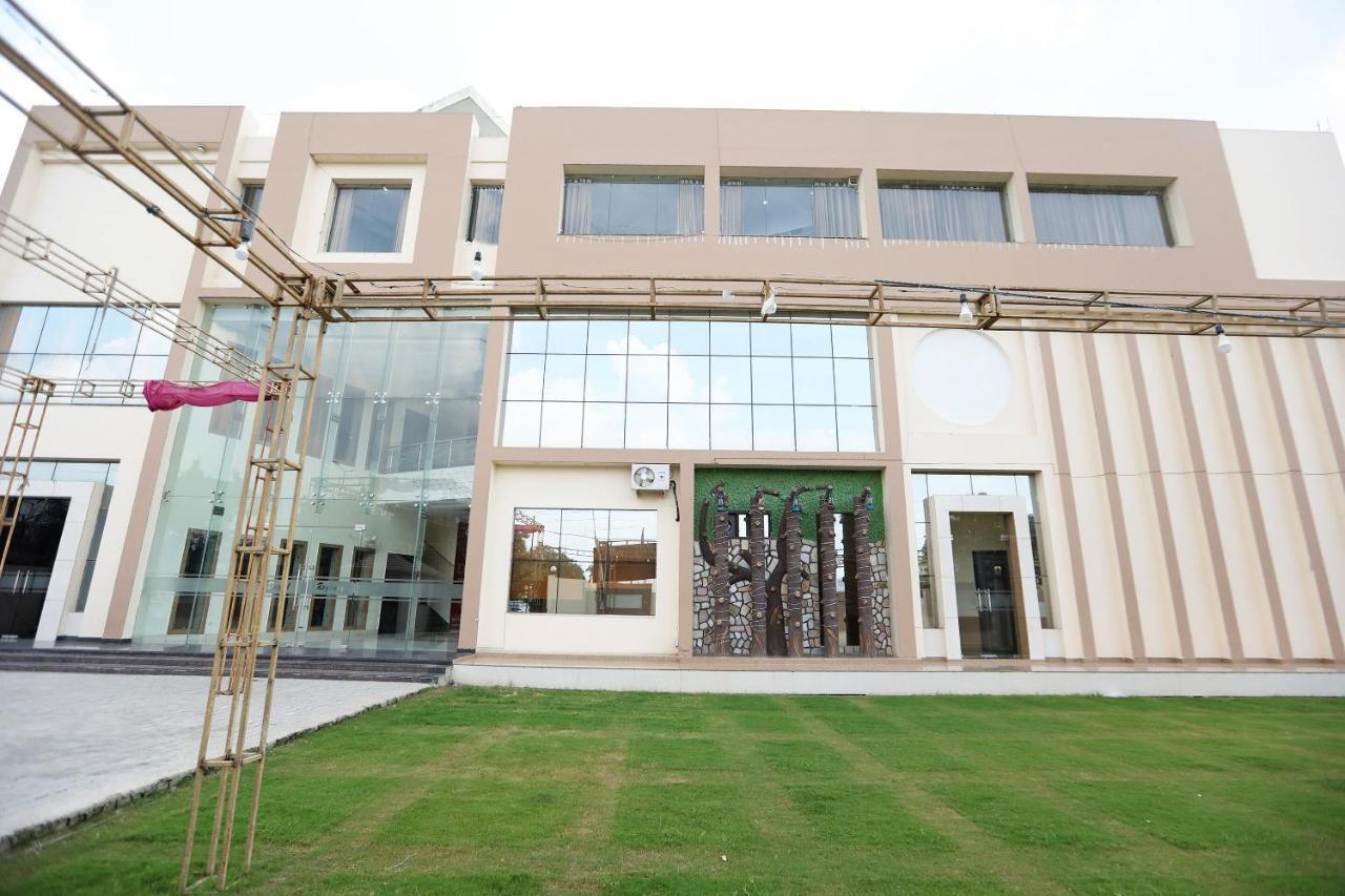 Hotel Oyo 48501 Dayal Regency Hapur Exteriér fotografie
