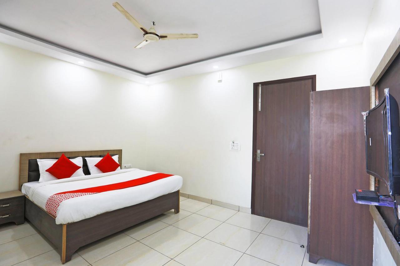 Hotel Oyo 48501 Dayal Regency Hapur Exteriér fotografie